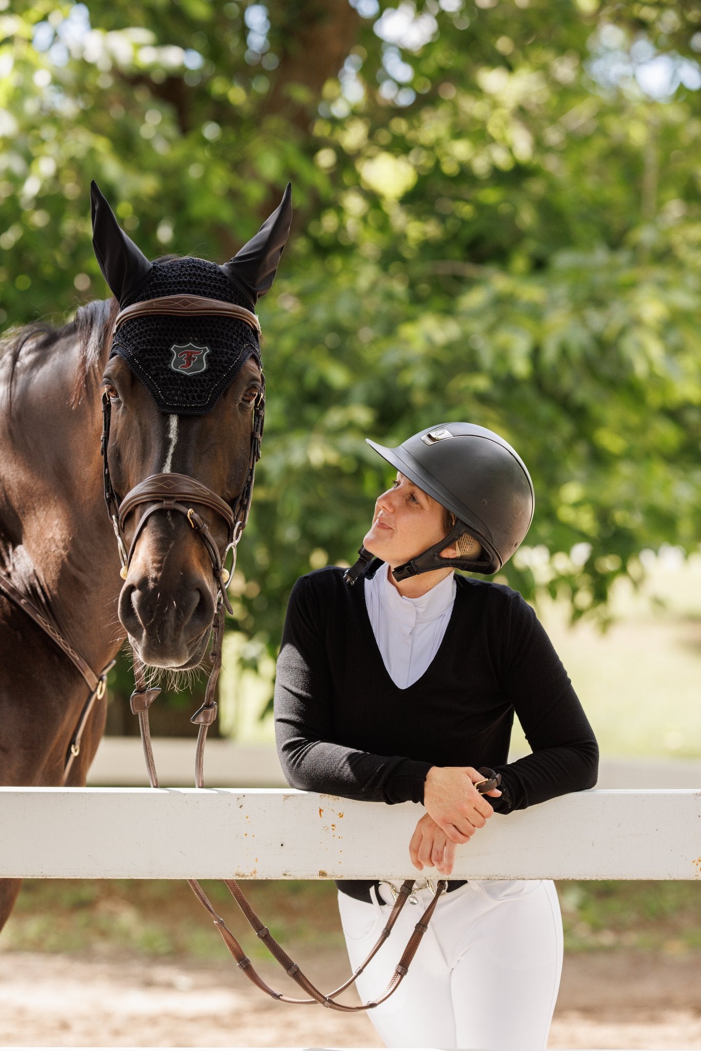 Willow Equestrian V Neck Sweater